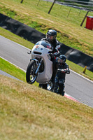 cadwell-park;cadwell-park-photographs;cadwell-trackday-photographs;enduro-digital-images;event-digital-images;eventdigitalimages;peter-wileman-photography;racing-digital-images;trackday-digital-images;trackday-photos
